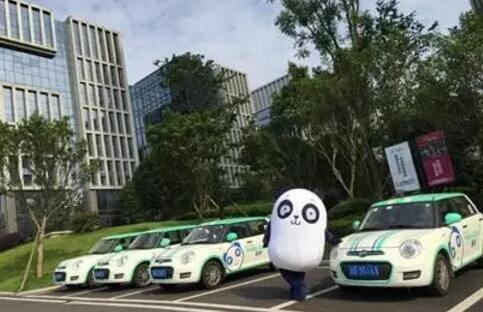 马克龙两天用中文连发四帖